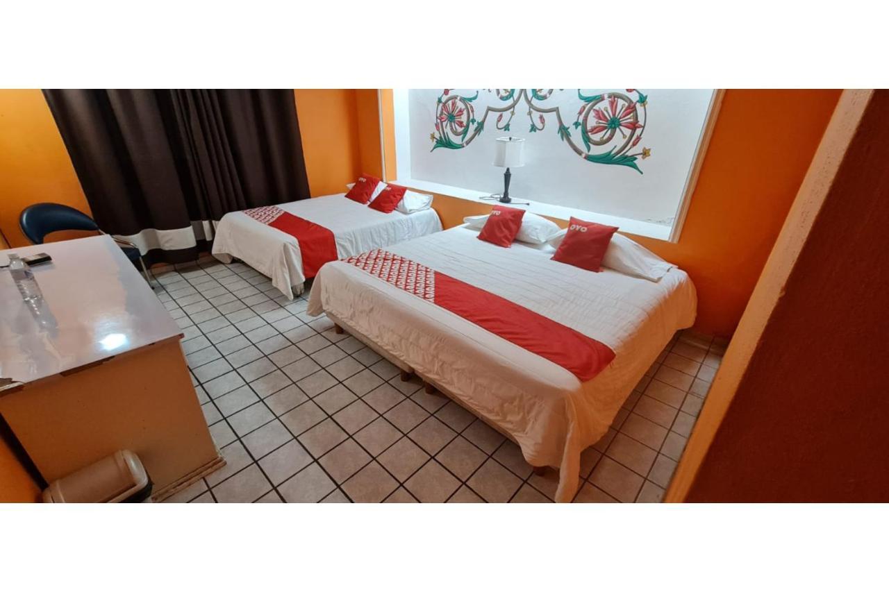 Oyo Hotel Casino Del Valle, Матеуала Экстерьер фото